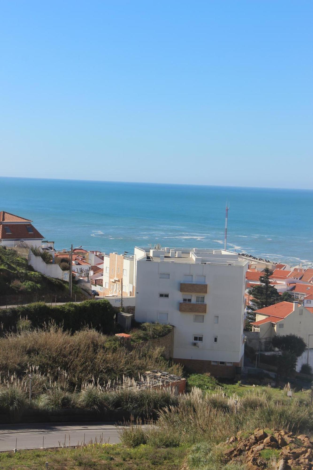 Ericeira Chill Hill Hostel & Private Rooms - Peach Garden Cameră foto