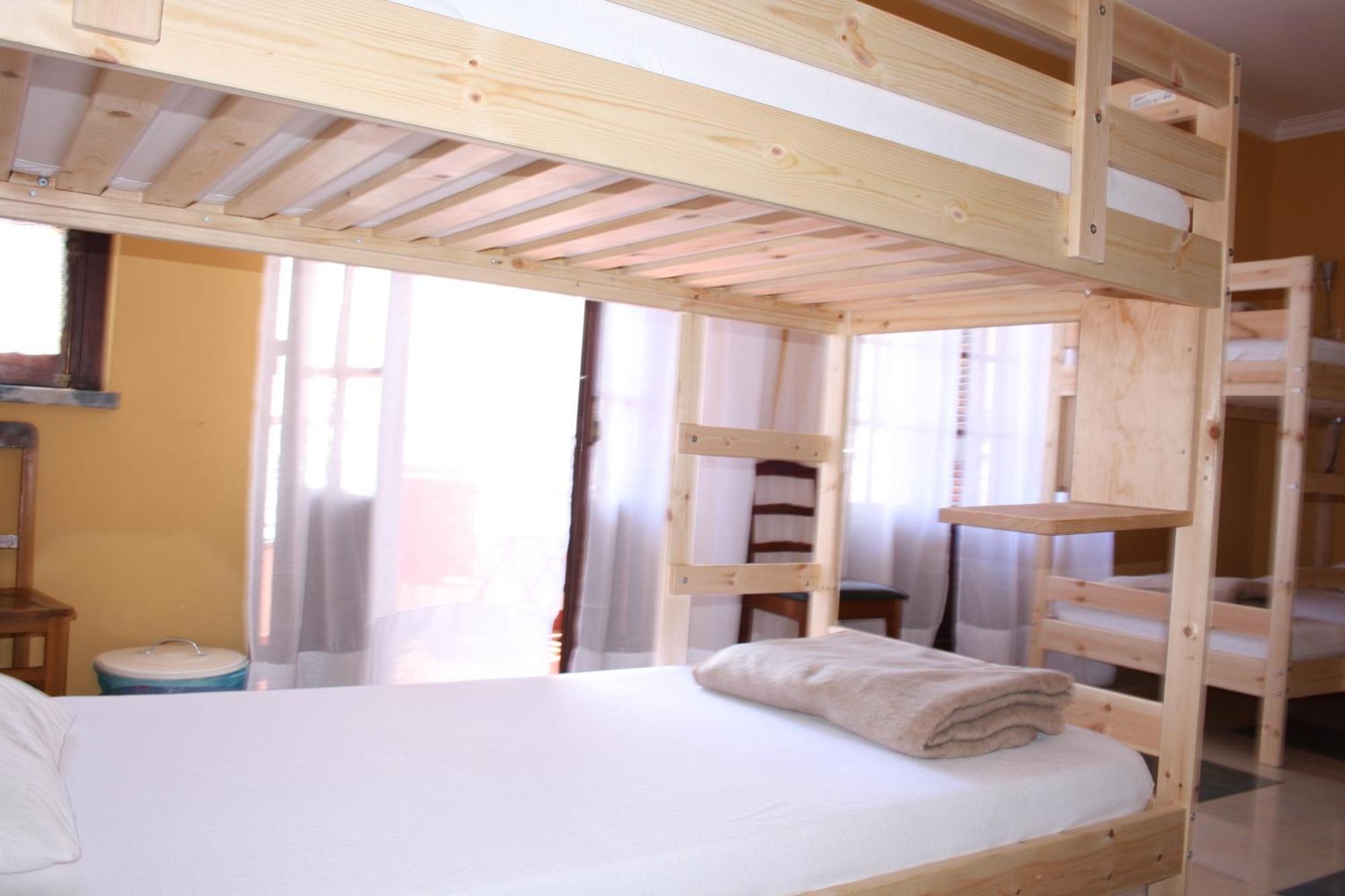 Ericeira Chill Hill Hostel & Private Rooms - Peach Garden Cameră foto