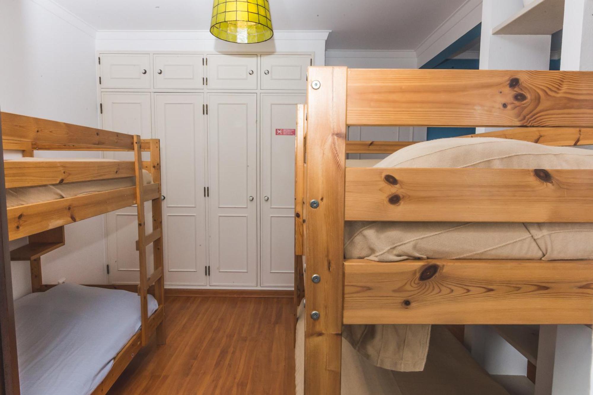 Ericeira Chill Hill Hostel & Private Rooms - Peach Garden Cameră foto