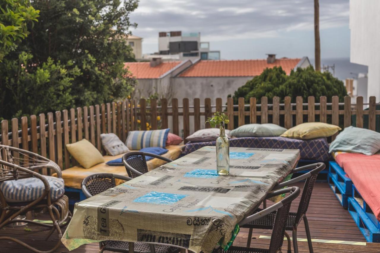 Ericeira Chill Hill Hostel & Private Rooms - Peach Garden Exterior foto