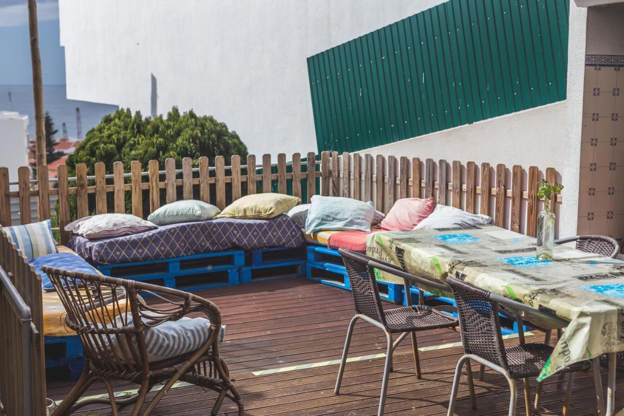 Ericeira Chill Hill Hostel & Private Rooms - Peach Garden Exterior foto